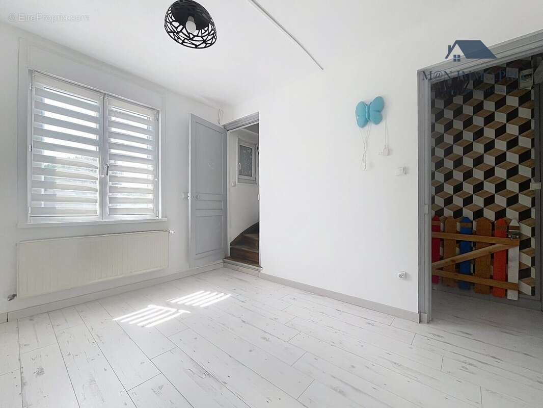 Maison 110 m² à Sailly-Sur-La-Lys  - photo 4