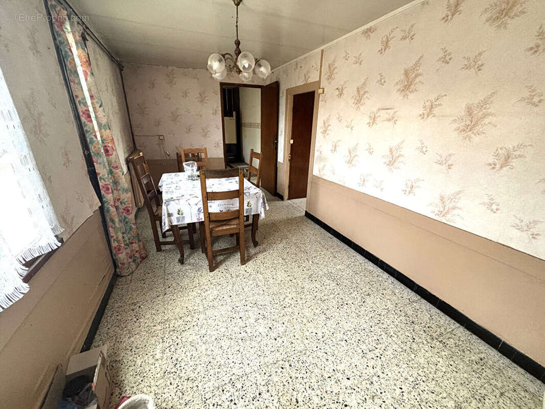 Maison à ULLY-SAINT-GEORGES