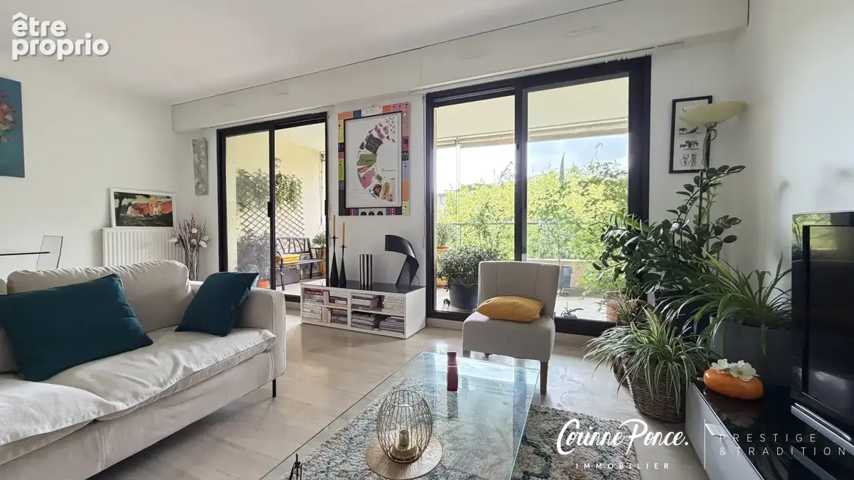 Nimes centre quartier revolution p3 75 m2 terrasse 40m2 garage , ascenseur, residence standing avec piscine pr - photo 10