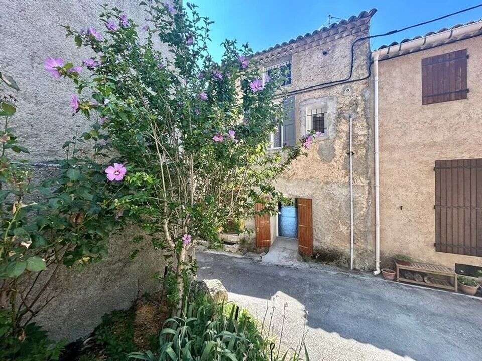 Maison à SAINT-MARTIN-DE-BROMES