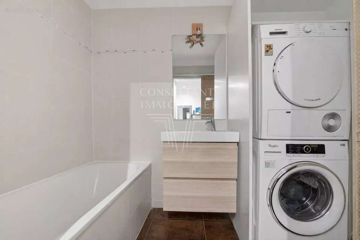 Appartement à LEVALLOIS-PERRET