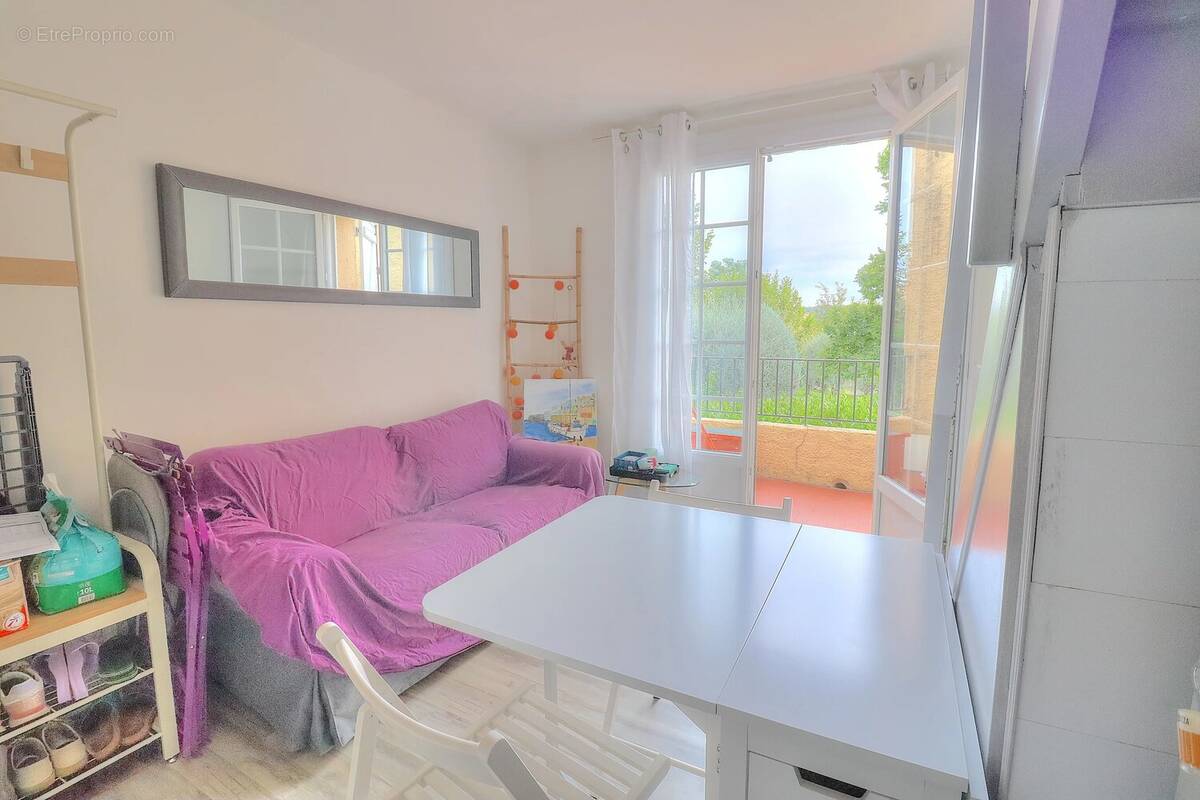 Appartement à PEYMEINADE