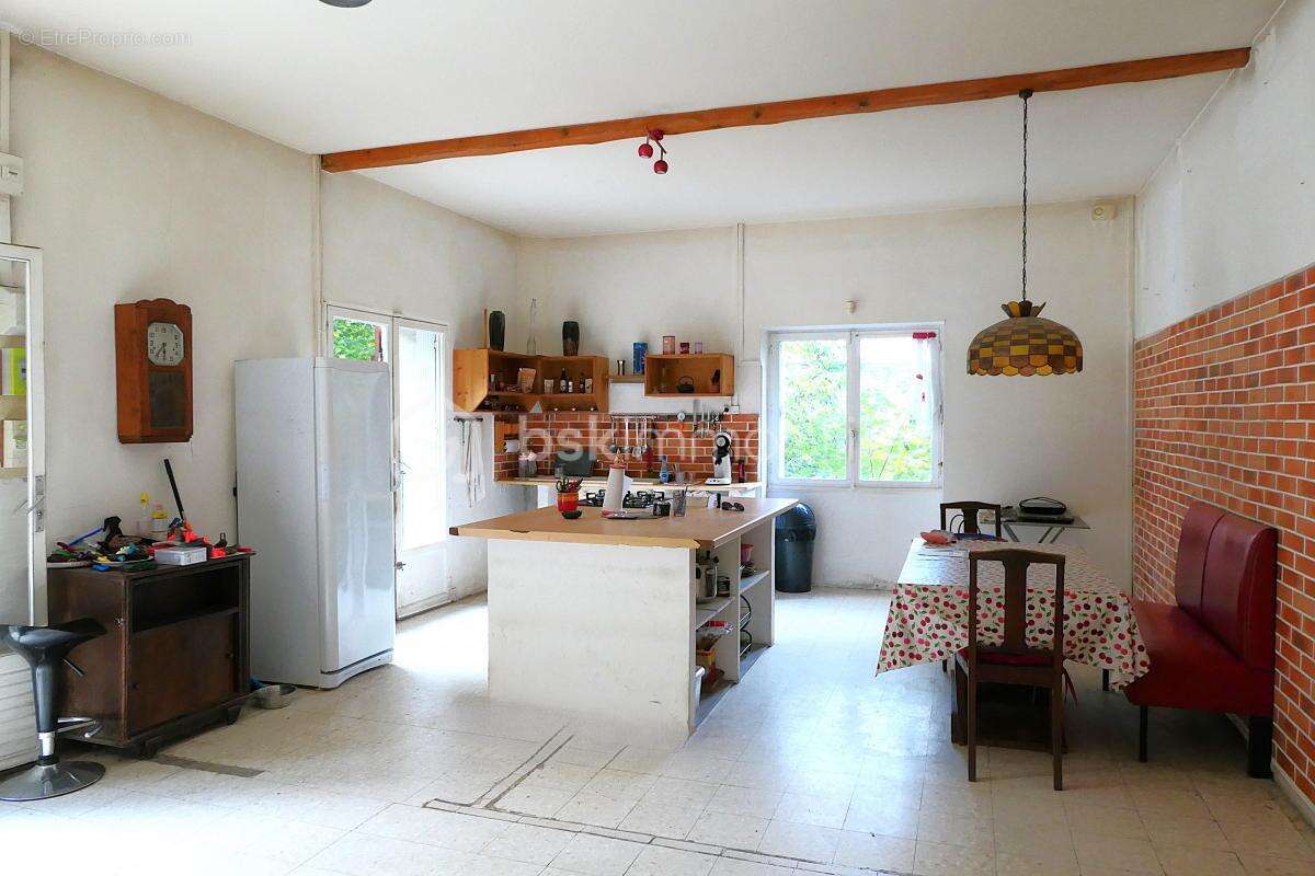 Maison à MOLIERES-SUR-CEZE