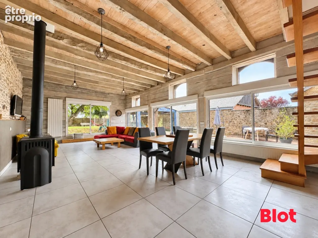 Maison 8 pièces 271 m² à vendre à Bais (35680) - photo 2