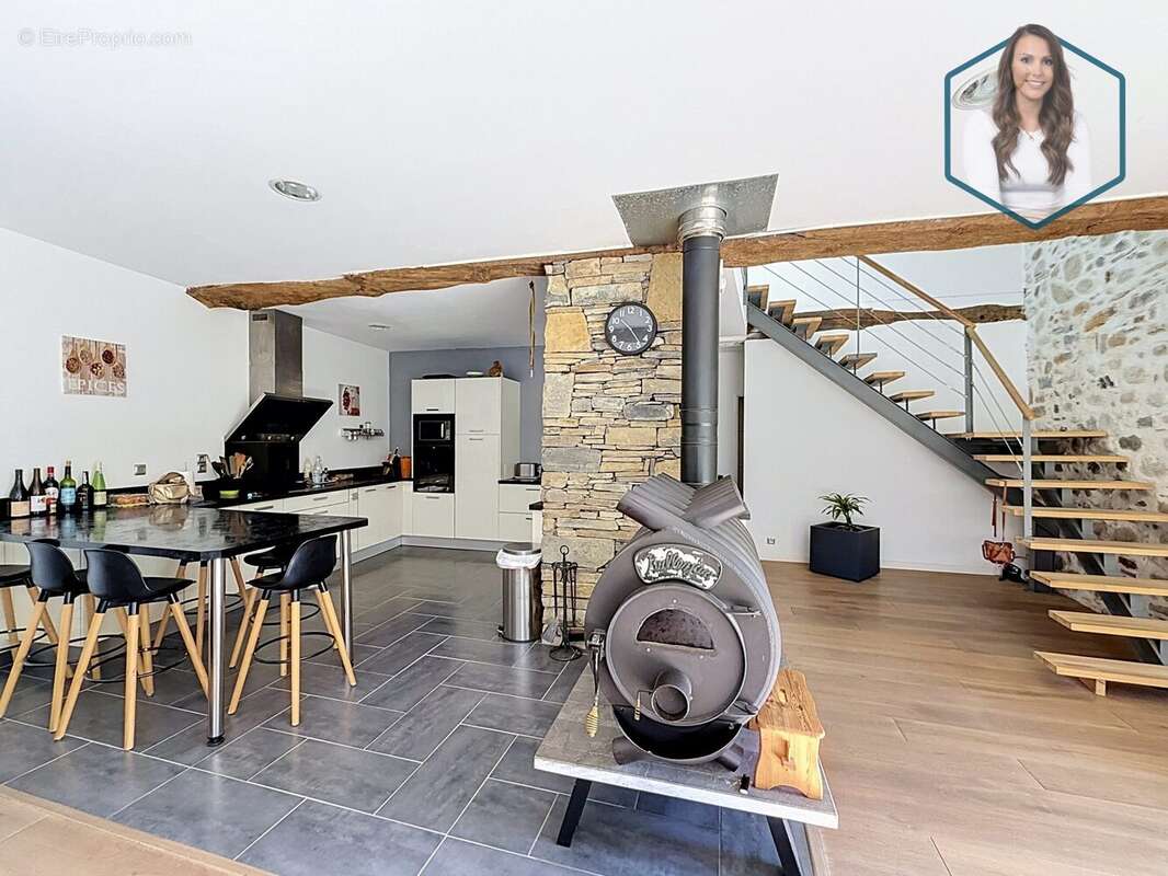 Maison 160 m² à Buziet  - photo 4