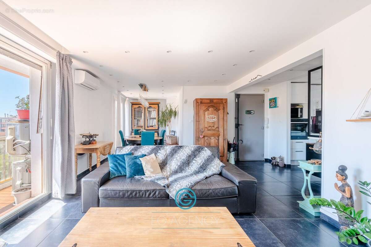 Appartement à MARSEILLE-9E