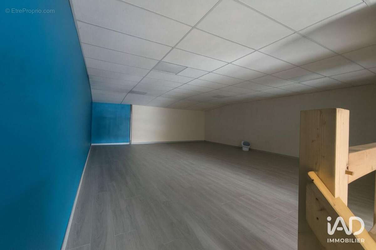 Photo 3 - Commerce à PIREY