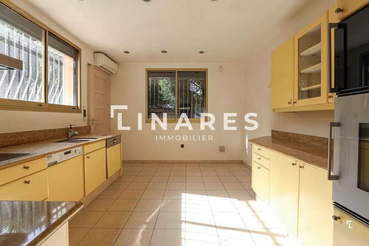 Maison à MARSEILLE-8E
