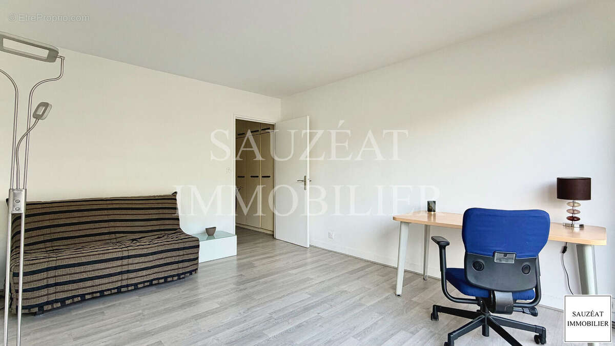 Appartement à MONTROUGE