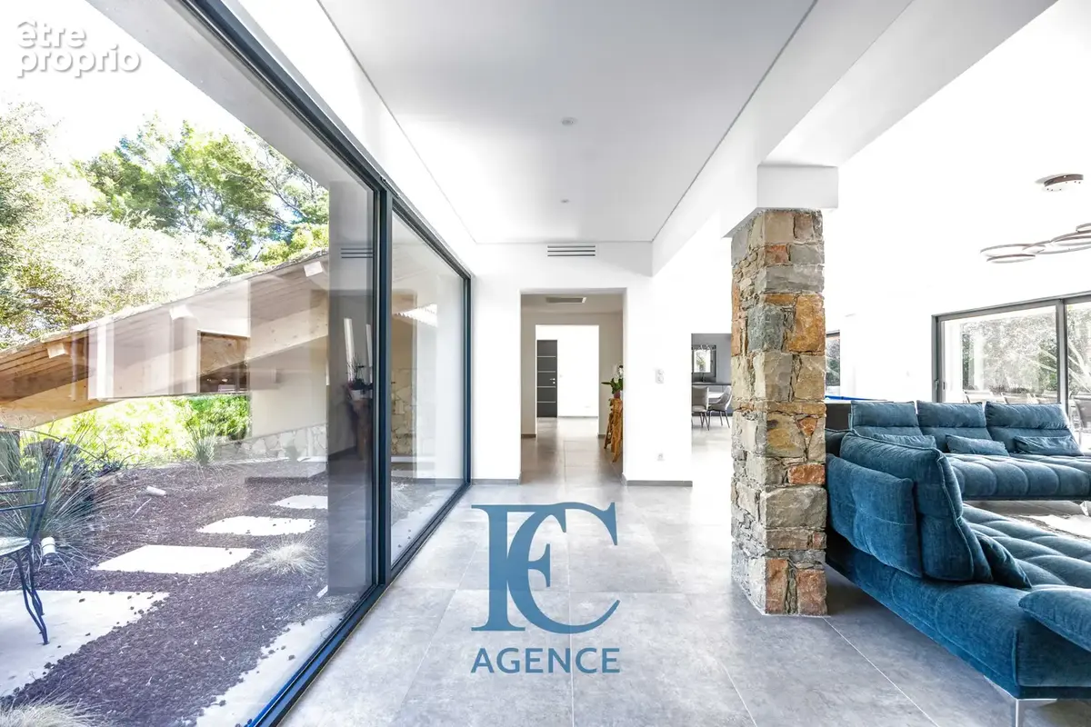 Propriété de 372 m2 vue mer exceptionnelle - photo 6