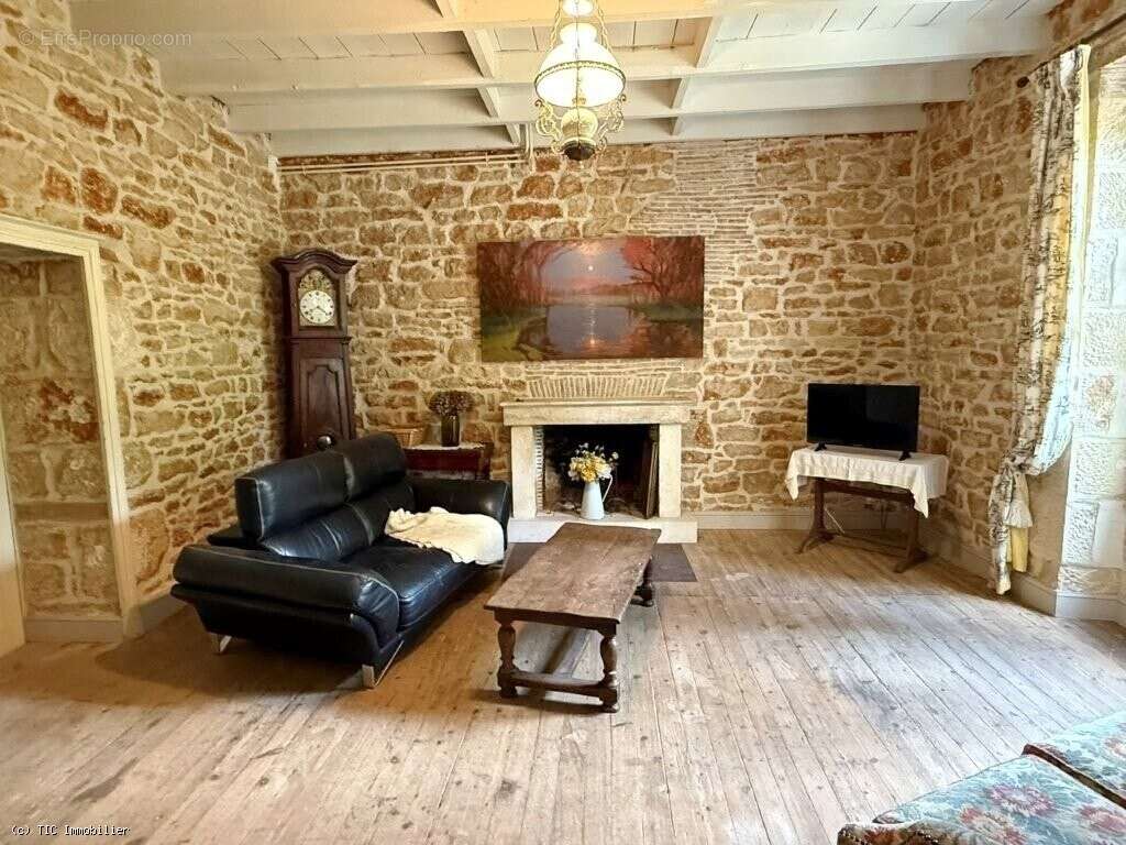 Maison à COUHE