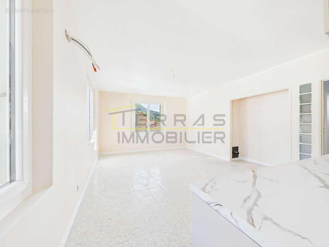 Appartement à NYONS