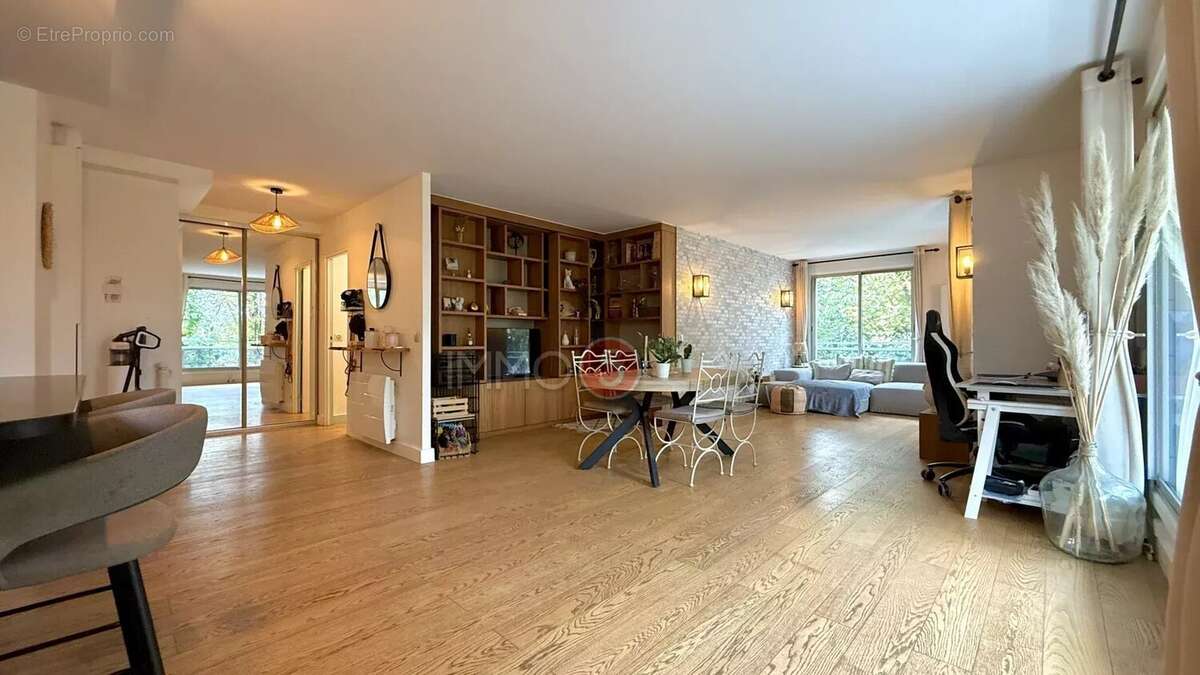 Appartement à LE RAINCY