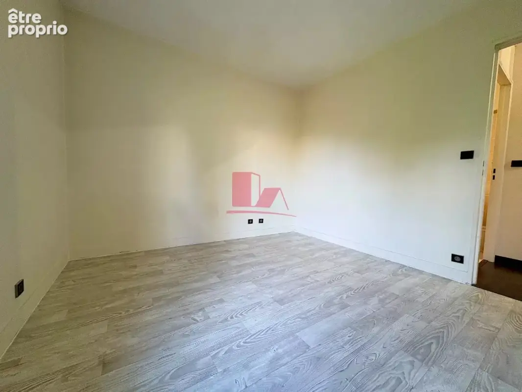 Chatillon centre - appartement 2 pieces de 39 m² - cave - parking - photo 8