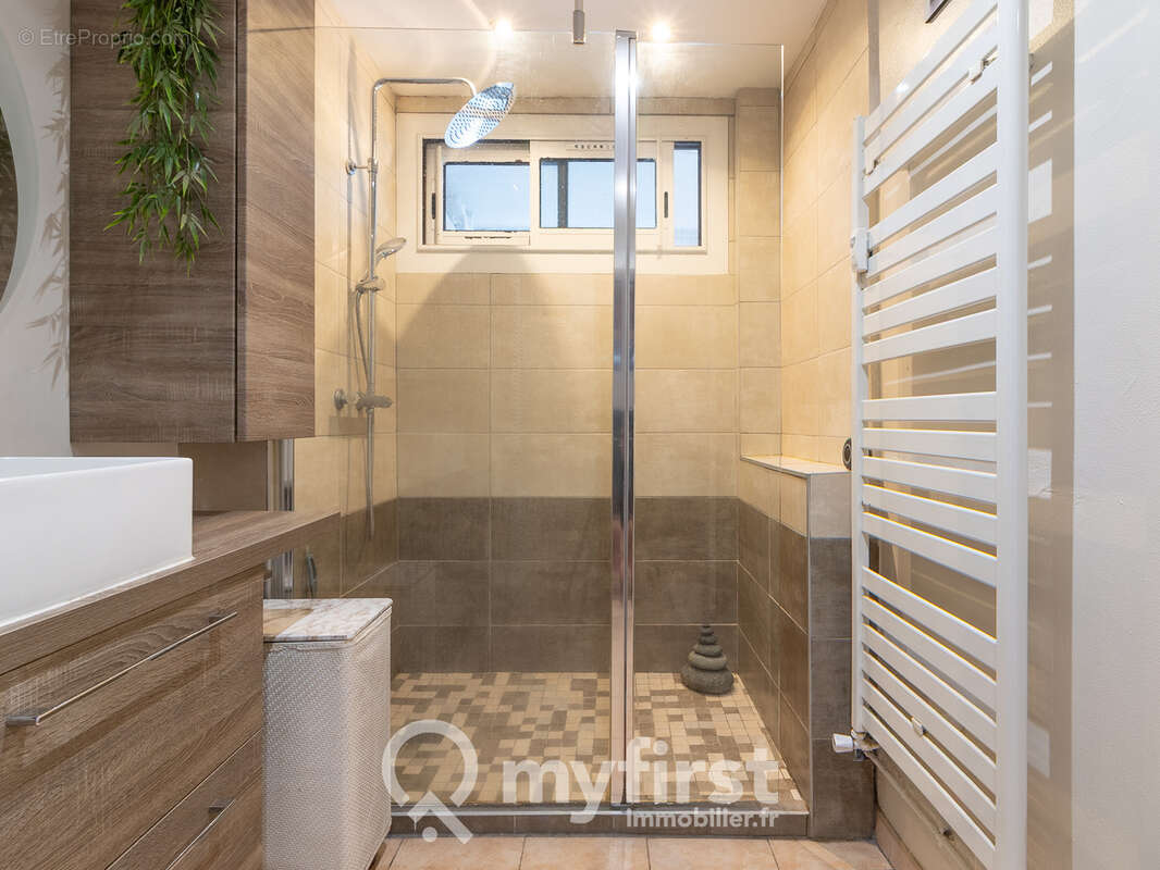 Appartement à LA VALETTE-DU-VAR