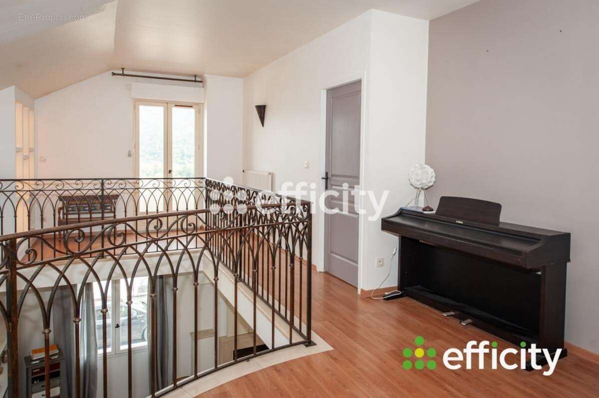 Maison à SAINT-PAUL-DE-VARCES