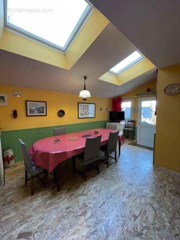 Maison 242 m² à Courdemanche  - photo 6