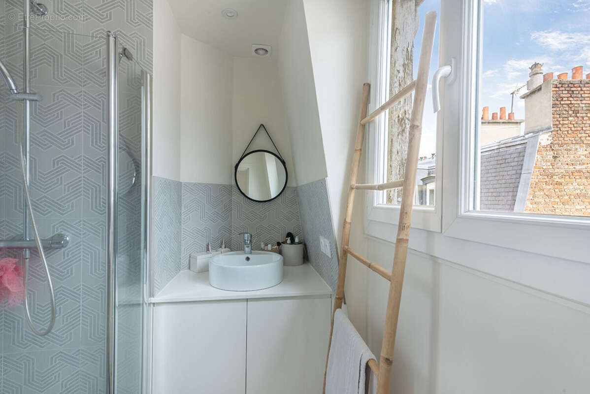 Appartement à PARIS-18E