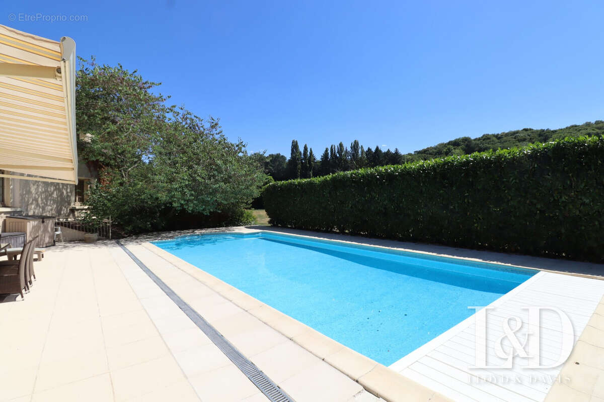 Maison 424 m² à Auvers-Saint-Georges  - photo 3