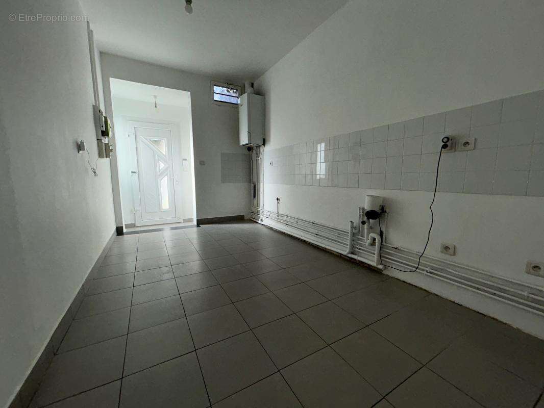 Appartement à LES PAVILLONS-SOUS-BOIS