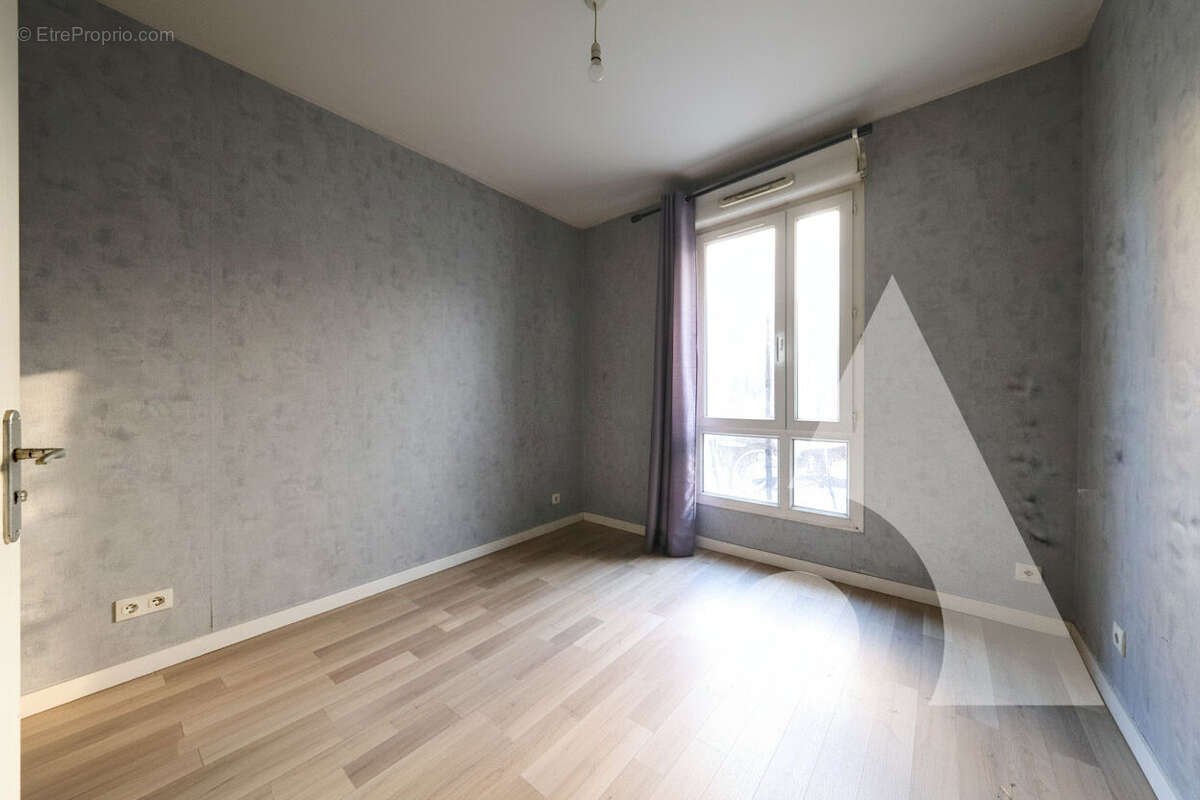 Appartement à CORBEIL-ESSONNES