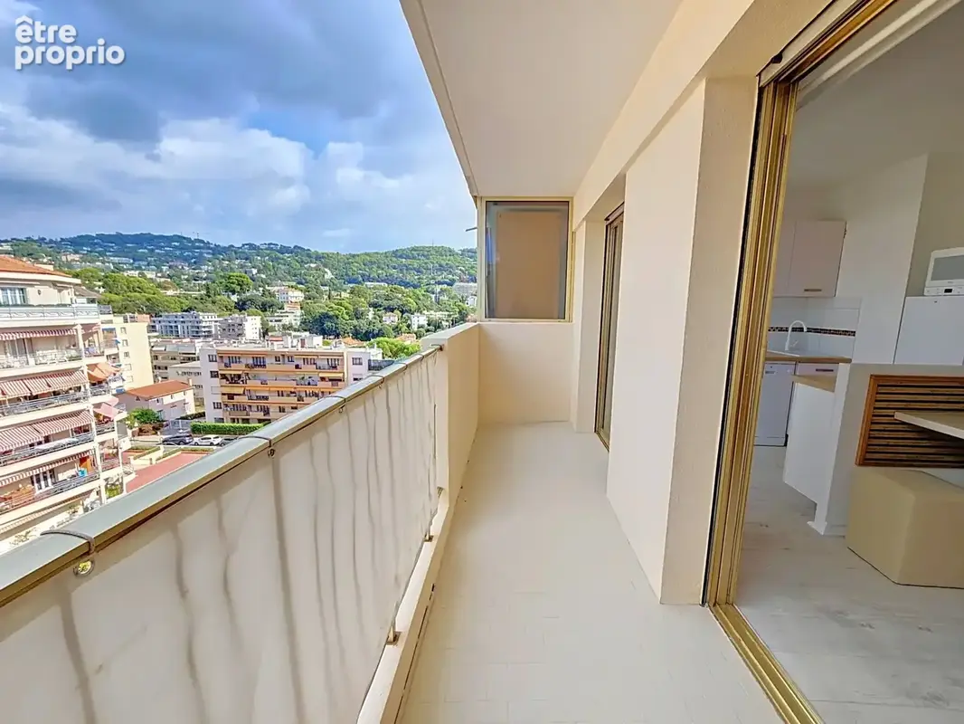 Le cannet limite cannes : appartement refait a neuf - photo 2