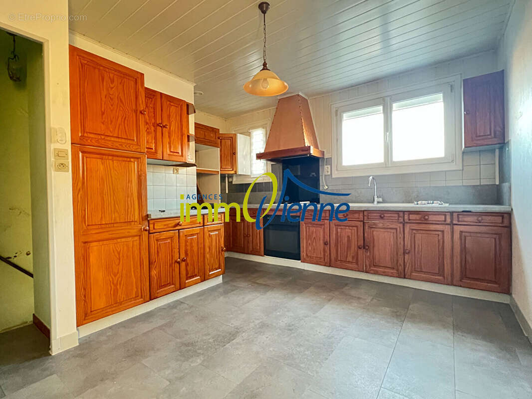 Maison à NIEUIL-L&#039;ESPOIR