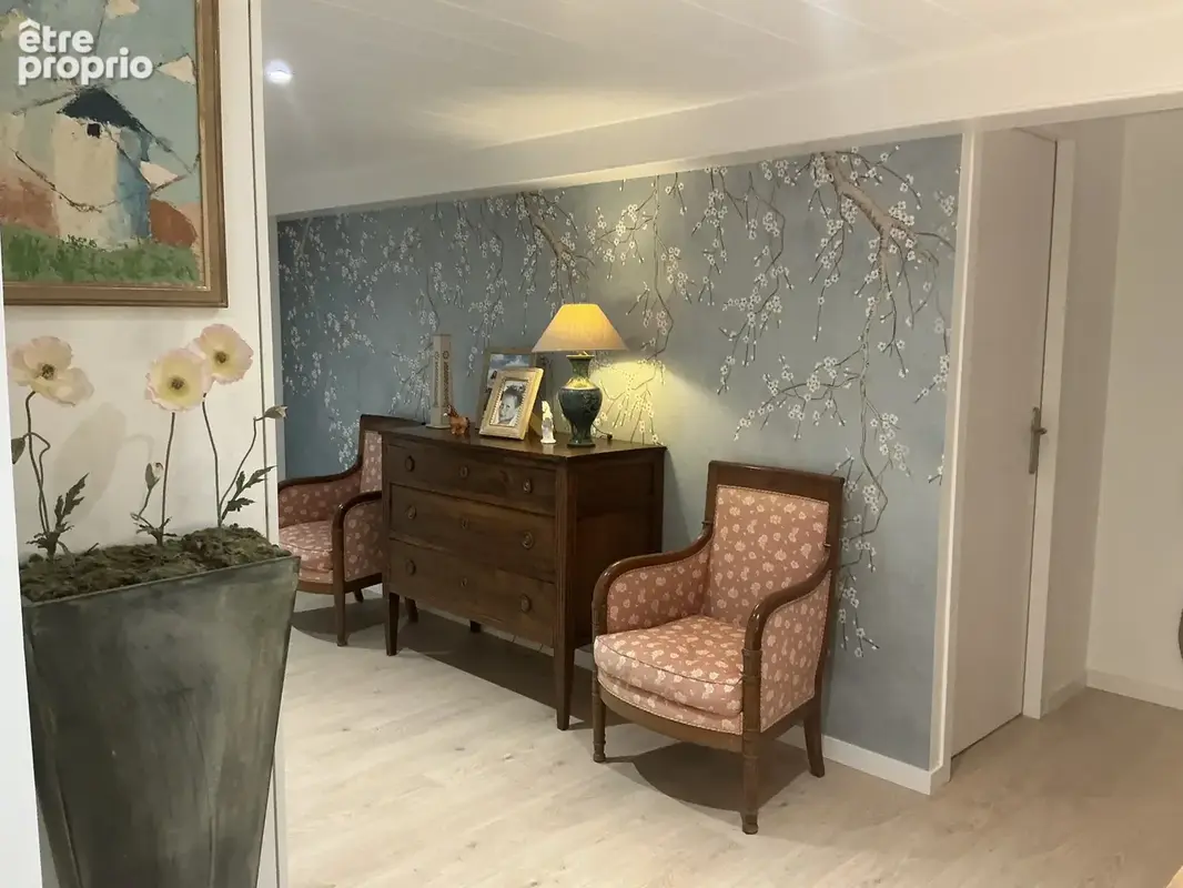 Maison offrant de belles prestations dans un cadre verdoyant et calme - photo 17