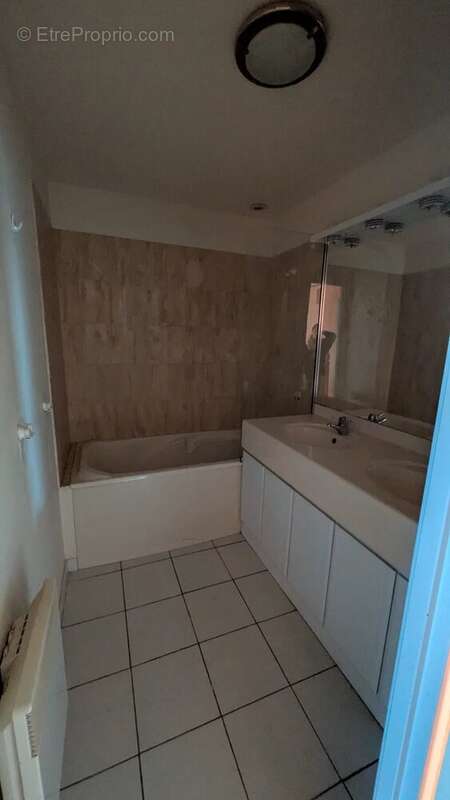 Maison à MONTLOUIS-SUR-LOIRE