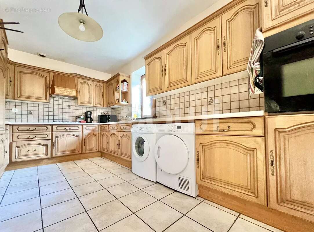 Maison à SAINT-HILAIRE-LA-CROIX