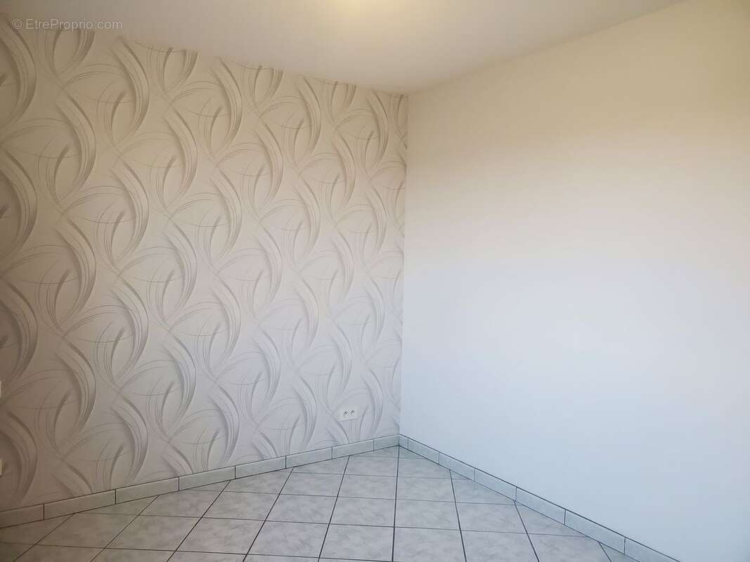 Maison à CHAMPNIERS