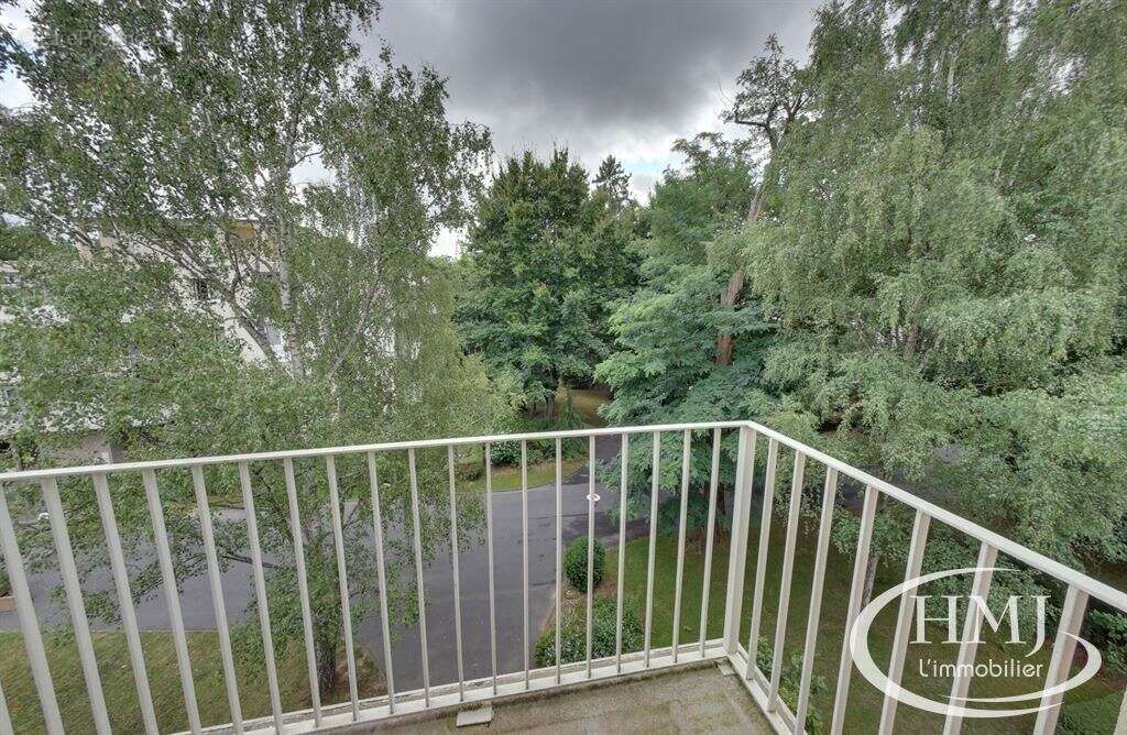 Appartement à COURCOURONNES