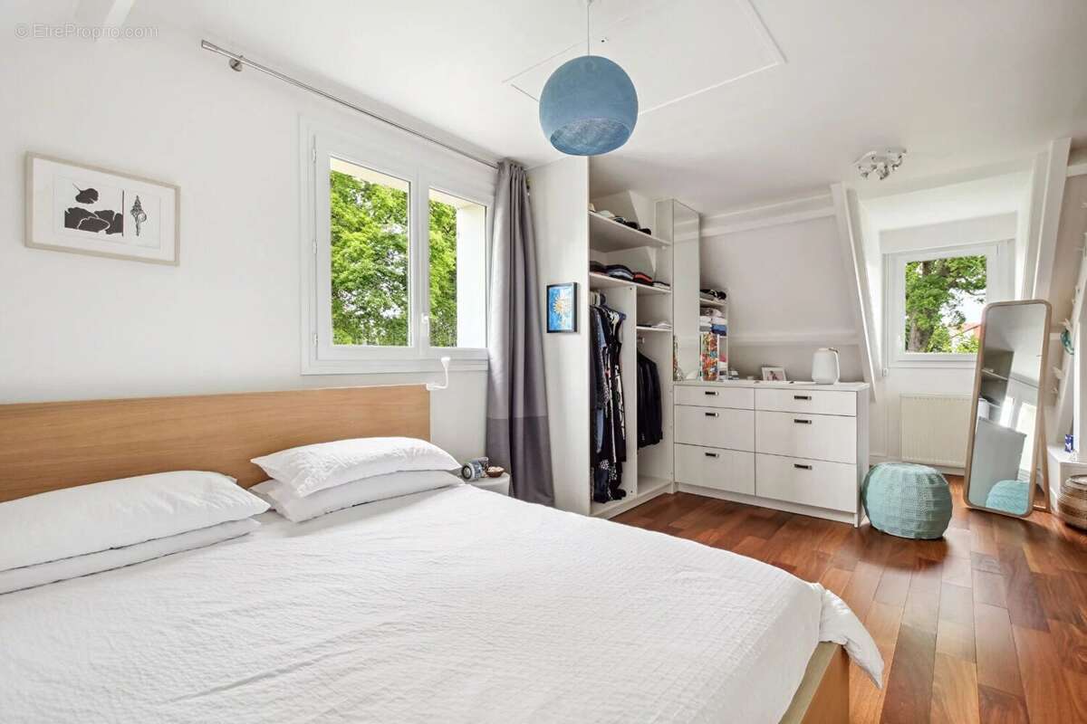 Maison à LE VESINET