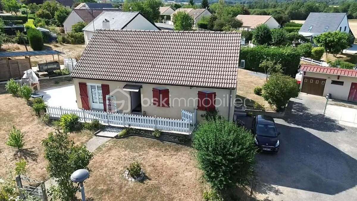 Maison avec garages - photo 12