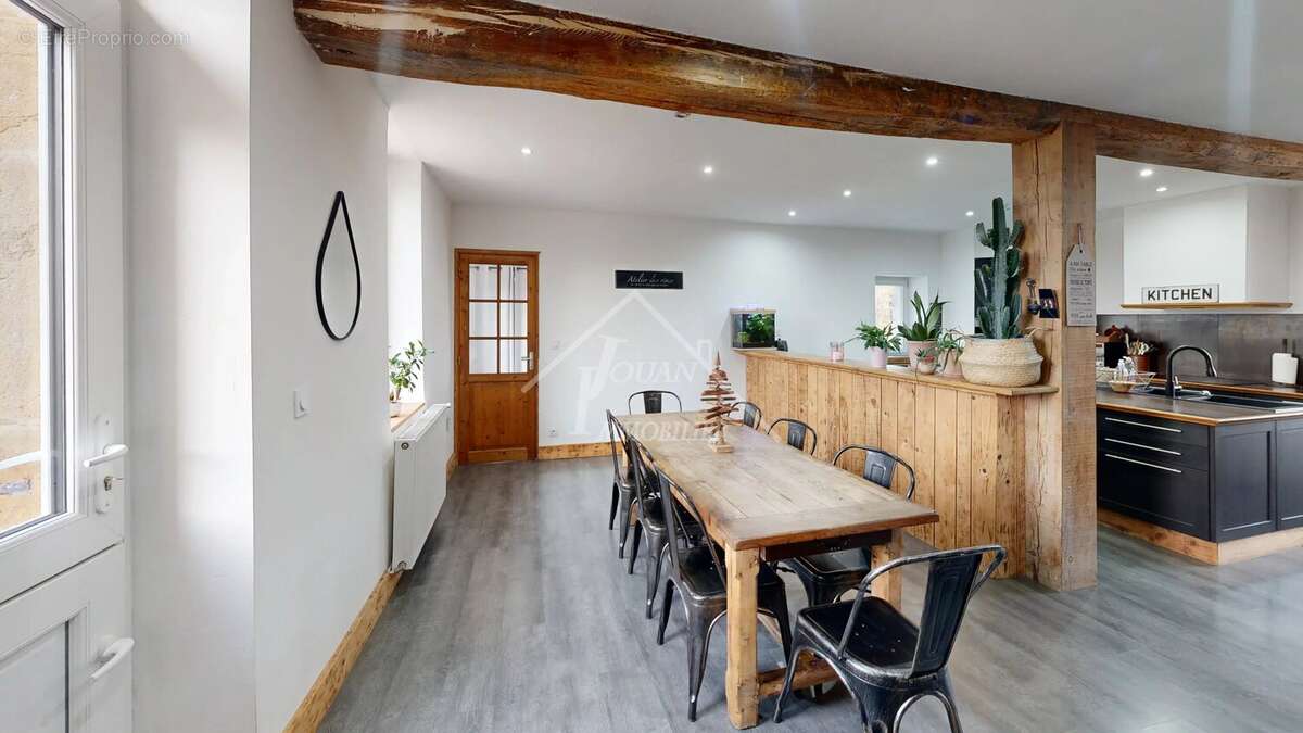 Maison à DOMPIERRE-SUR-BESBRE