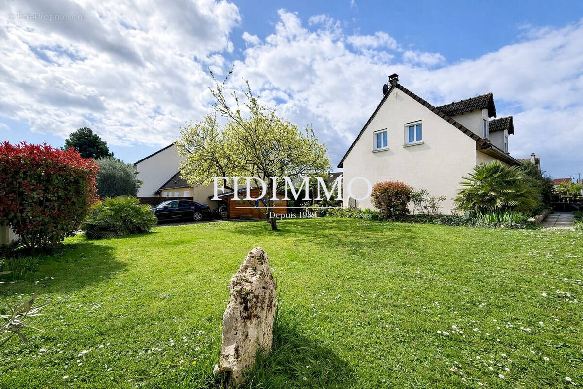 Maison à ORMESSON-SUR-MARNE