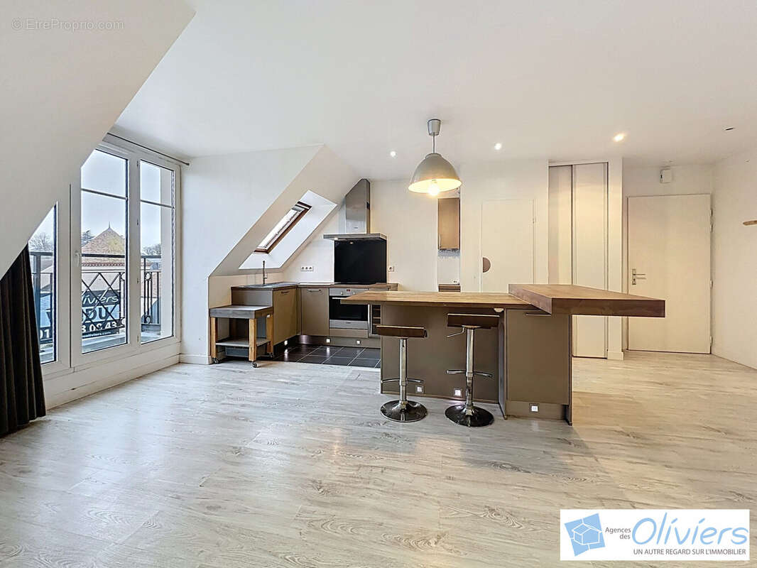 Appartement à VOISINS-LE-BRETONNEUX