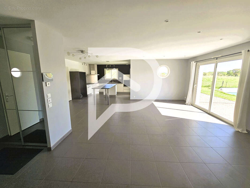 Maison à HAGETAUBIN