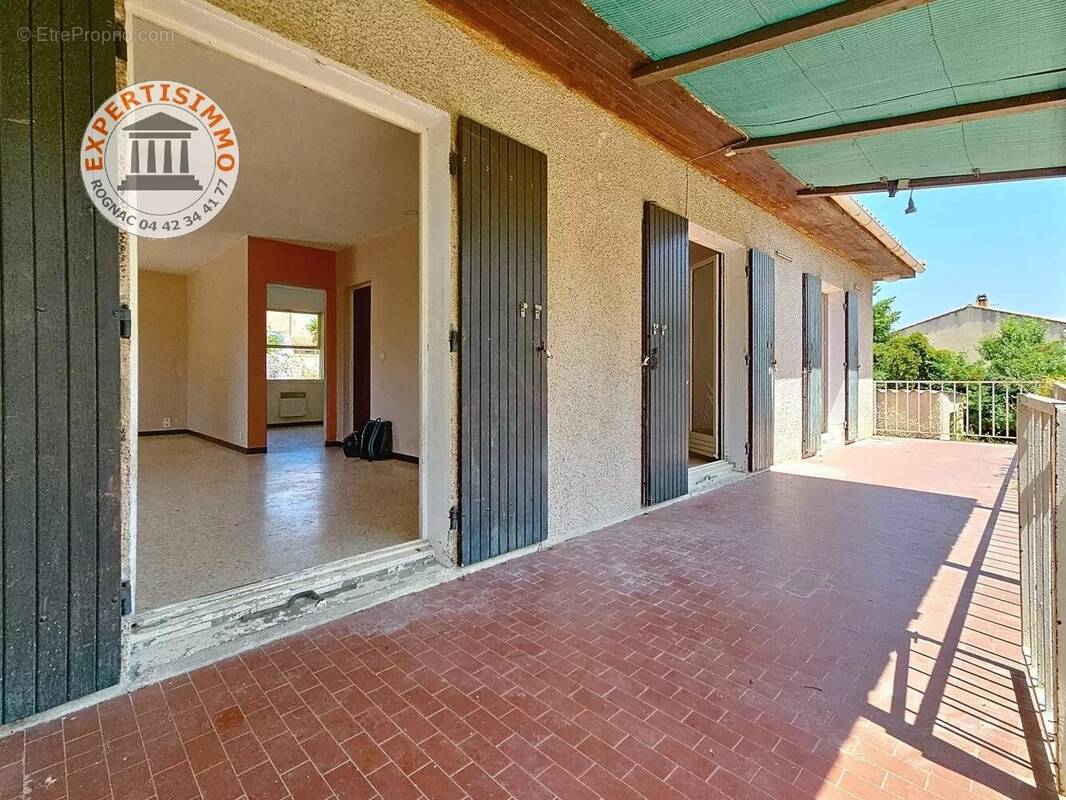 Maison à LA FARE-LES-OLIVIERS