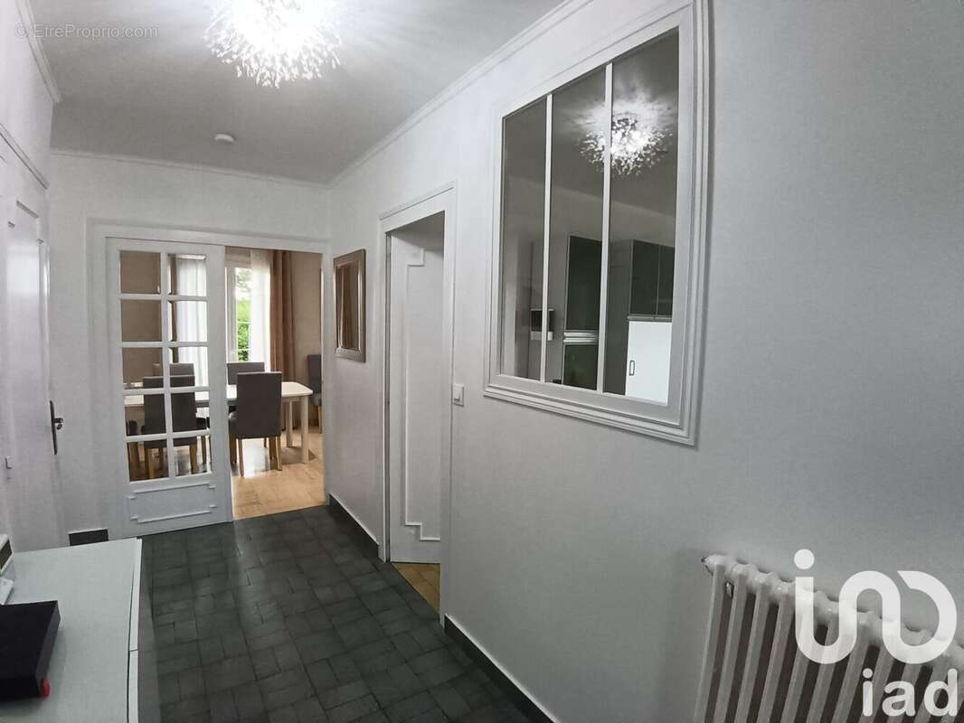 Photo 4 - Maison à LOUZY