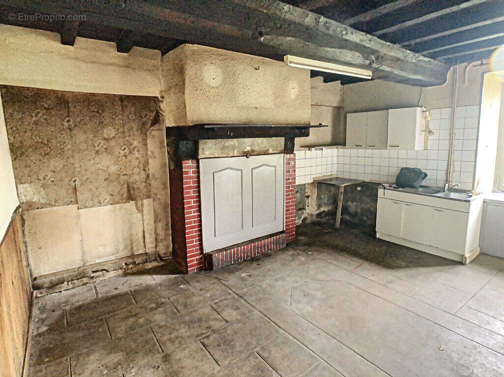 Maison à JUVIGNY-LE-TERTRE
