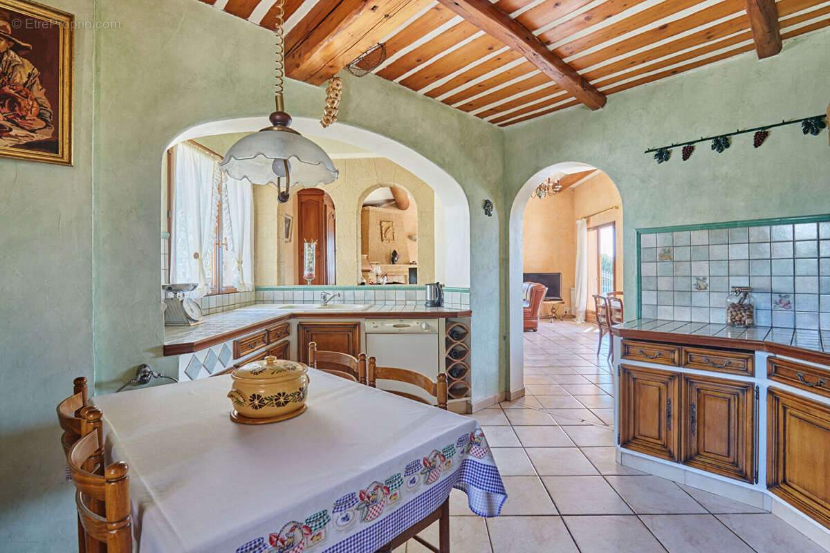 Maison à SAINT-CANNAT