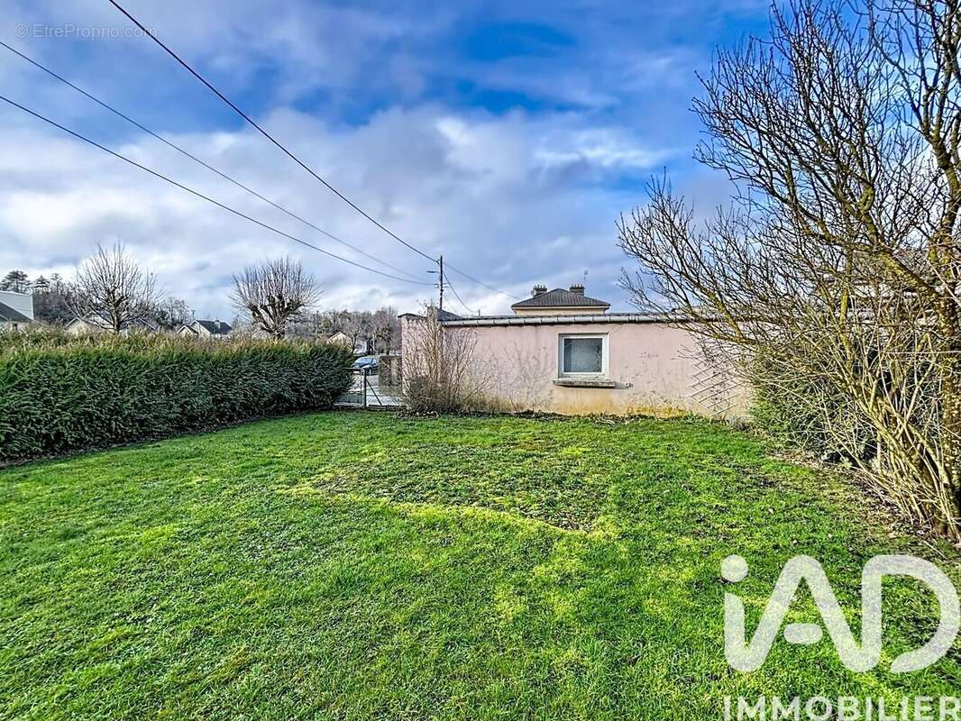 Maison 96 m² à Dugny-Sur-Meuse  - photo 9