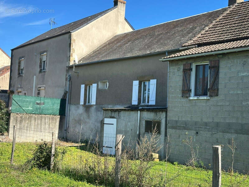 Maison à TROIS-VEVRES