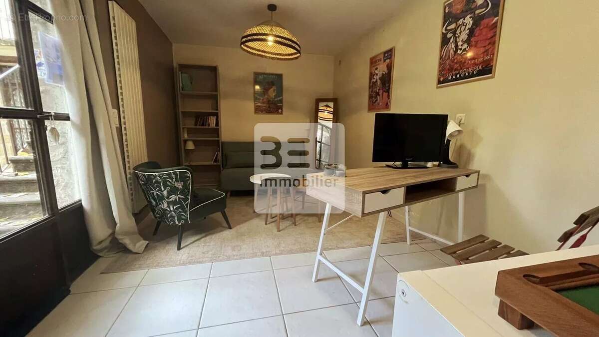 Maison à SAINT-VICTOR-LA-COSTE