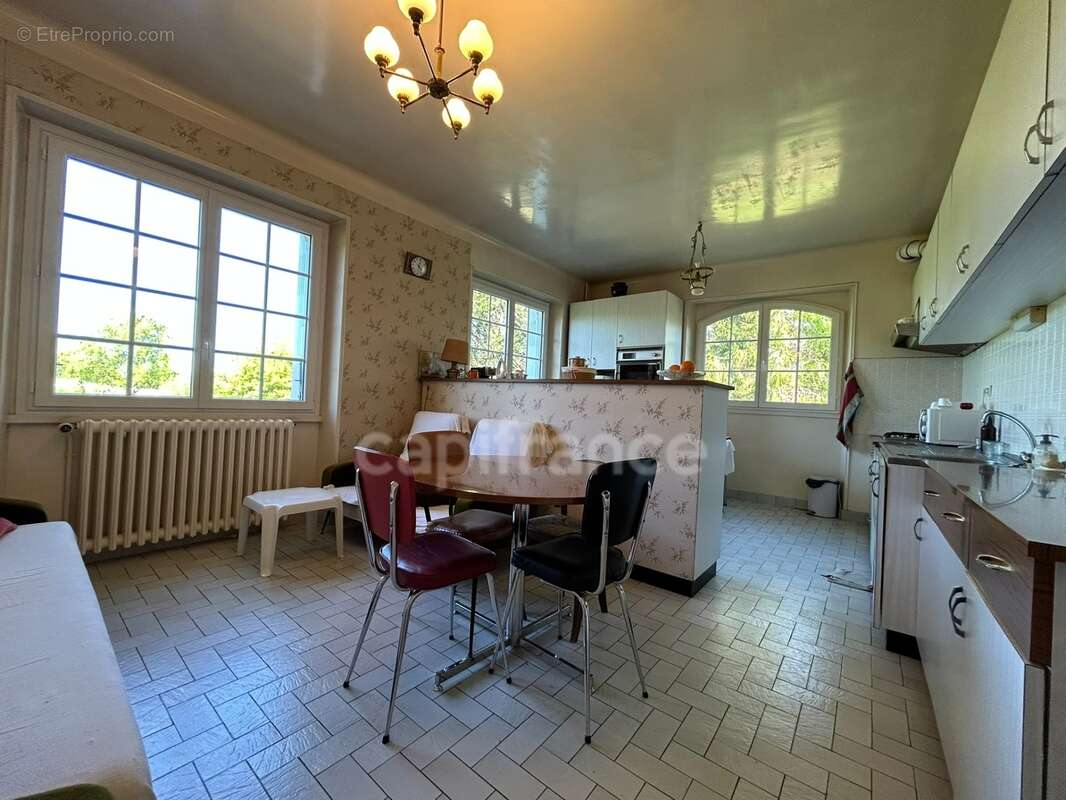 Maison à vendre 7 pièces THIVIERS (24)252m² sur plus de 5000m² de terrain - photo 7