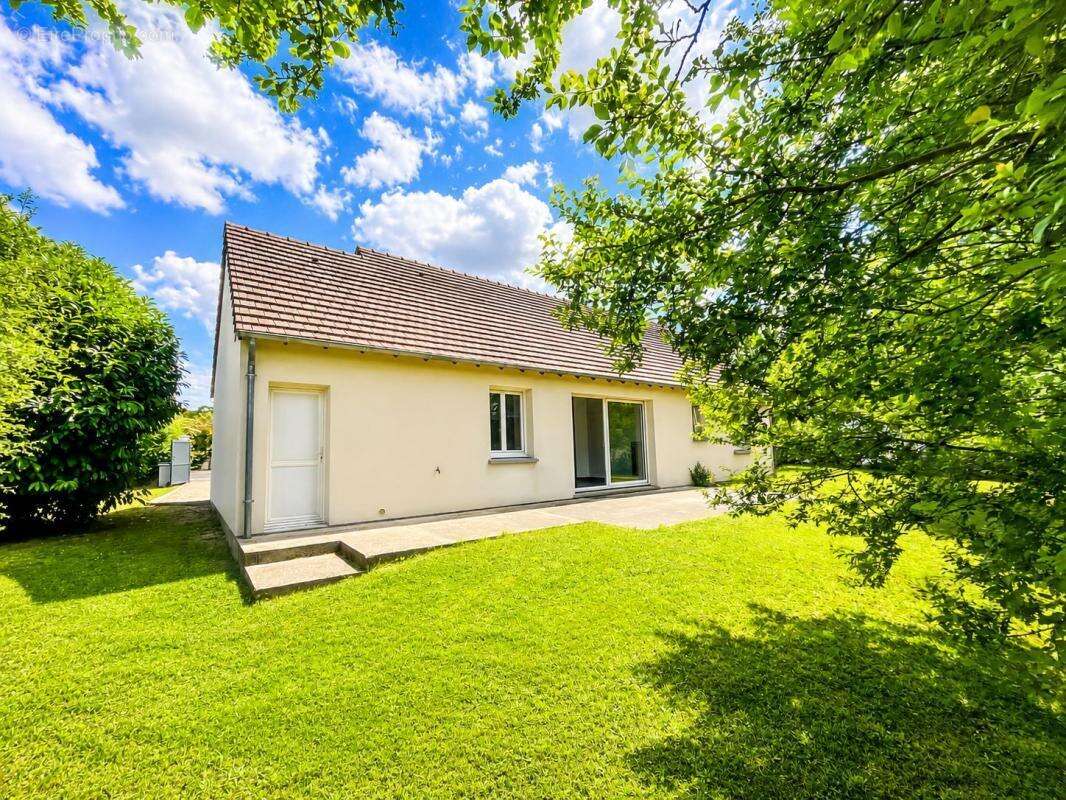 Maison à DONNERY