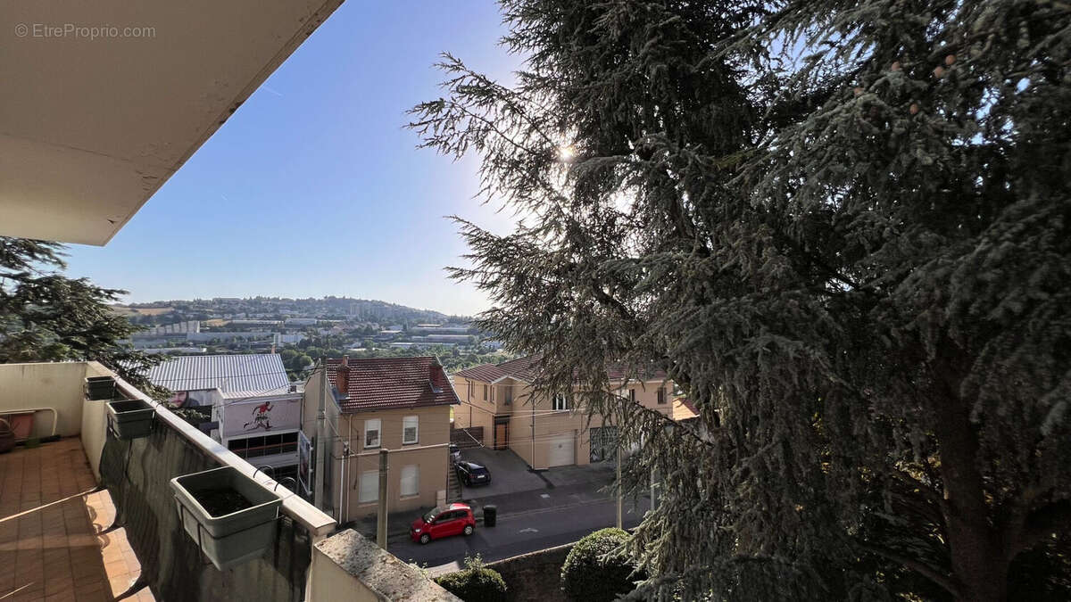 Appartement à SAINT-ETIENNE