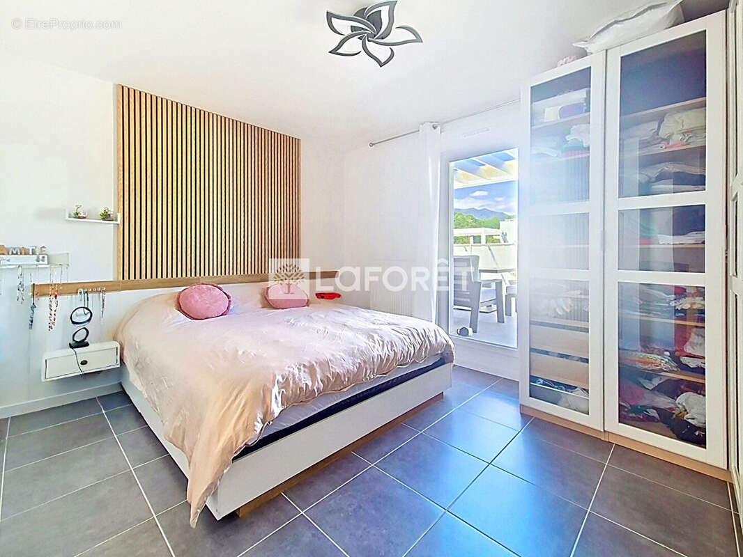 Appartement à CHALLES-LES-EAUX