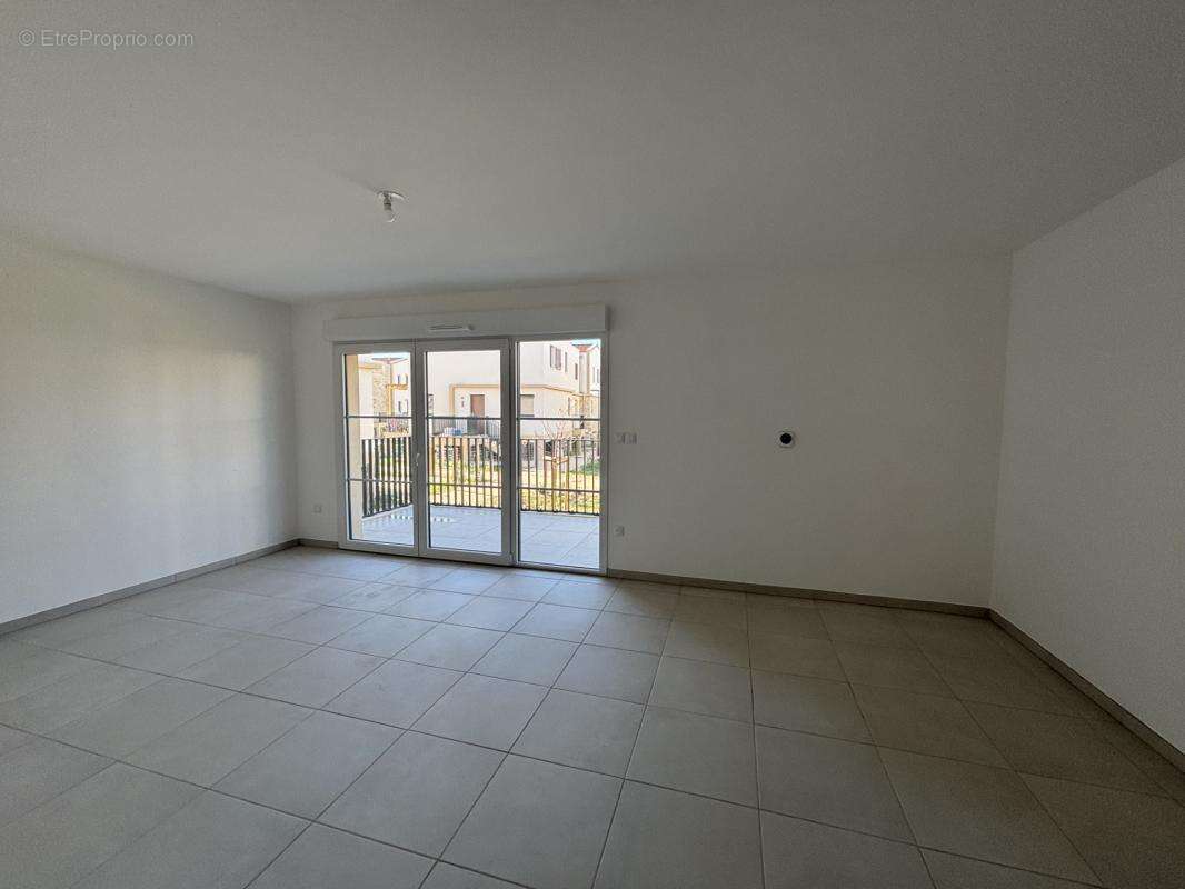 Appartement à SAINT-ETIENNE-DU-GRES